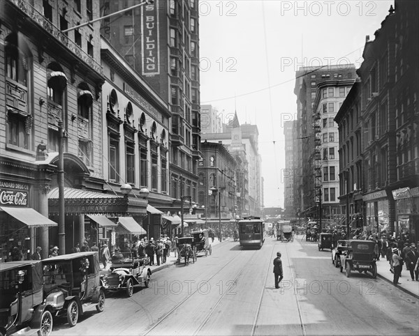 Madison Avenue & Brevoort Hotel, Chicago, Illinois, USA, Detroit Publishing Company, 1910