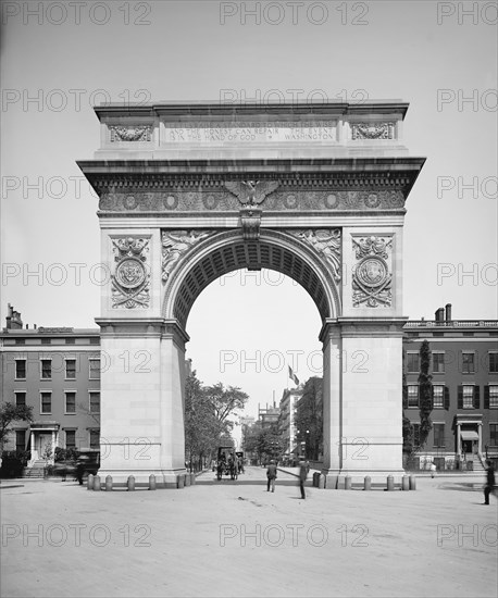 Washington Memorial Arch, Washington Square, New York City, New York, USA, Detroit Publishing Company, 1900