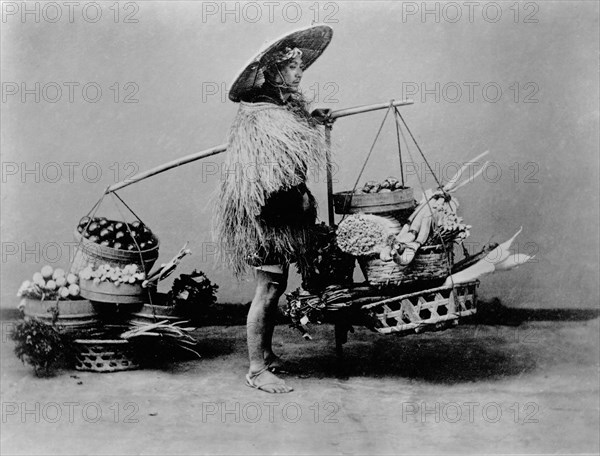 Man Peddling Vegetables, Tokyo, Japan, Carpenter Collection, 1890