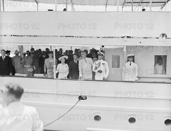 First Lady Eleanor Roosevelt, Queen Elizabeth and King George of Great Britain, and U.S. President Franklin Roosevelt on Board Ship, Washington DC, USA, Harris & Ewing, June 1939