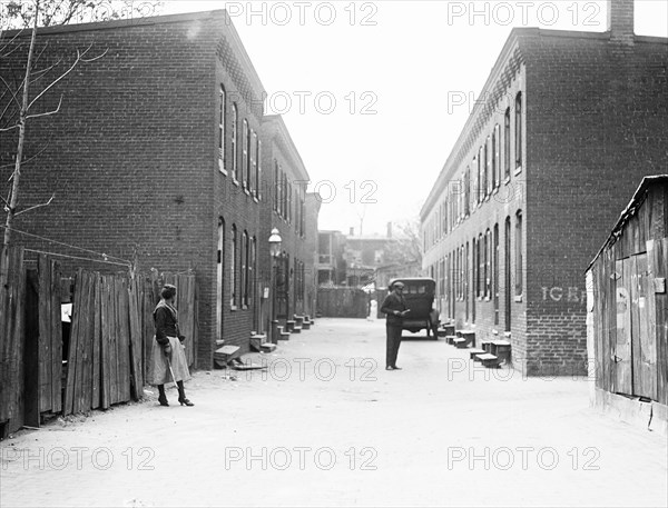 Row Houses, Washington DC, USA, Harris & Ewing, 1923