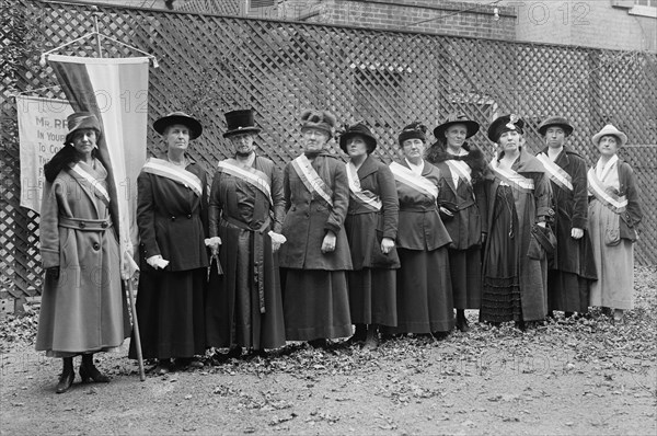 Group of Suffragettes, Portrait, Washington DC, USA, Harris & Ewing, 1917