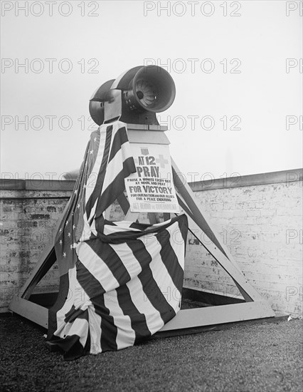 Angelus Prayer Siren during World War I, Roof of Evans Building, Washington DC, USA, Harris & Ewing, June 1918