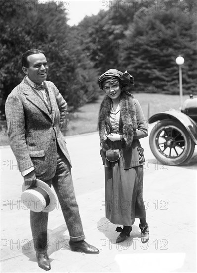 Douglas Fairbanks and Mary Pickford, Portrait, Washington DC, USA, Harris & Ewing, June 1920