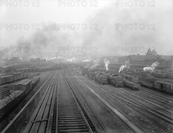 Delaware, Lackawanna & Western Railroad Yards, Scranton, Pennsylvania, USA, Detroit Publishing Company, 1900