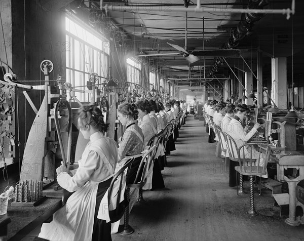 Female Workers, Lock and Drill Department, National Cash Register, Dayton, Ohio, USA, William Henry Jackson for Detroit Publishing Company, 1902