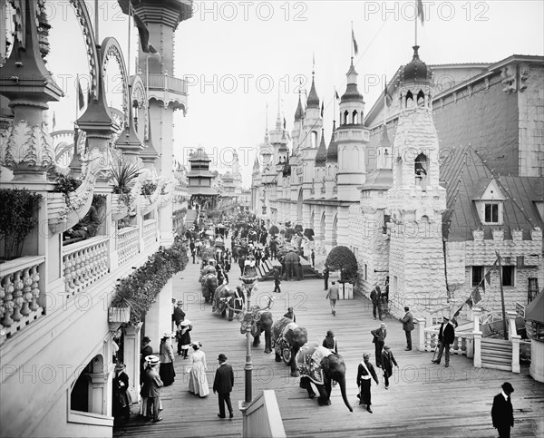 Promenade, Luna Park, Coney Island, New York, USA, Detroit Publishing Company, 1905