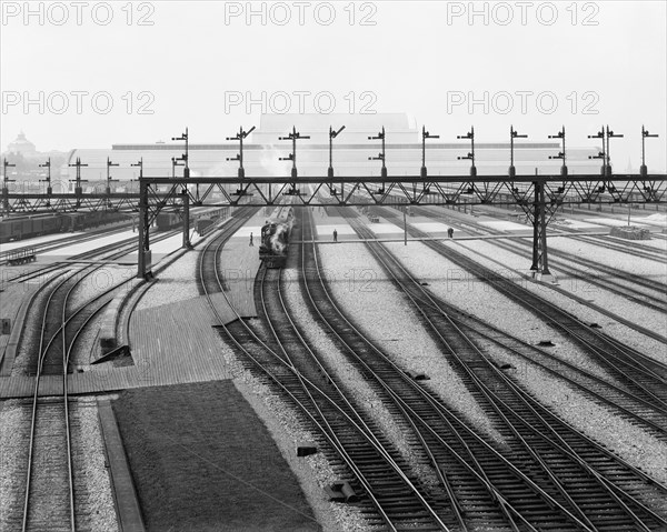 Switch Yards, Union Station, Washington DC, USA, Detroit Publishing Company, 1907