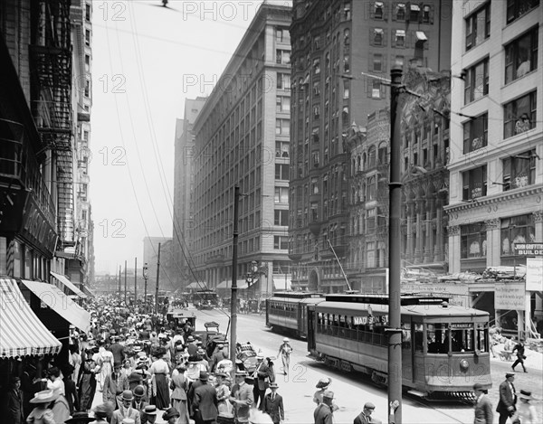 Busy Street Scene, View of State Street North from Madison Street, Chicago, Illinois, USA, Detroit Publishing Company, early 1910's