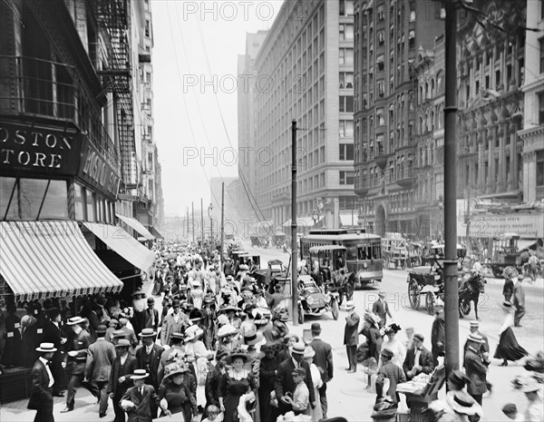 Busy Street Scene, View of State Street North from Madison Street, Chicago, Illinois, USA, Detroit Publishing Company, early 1910's