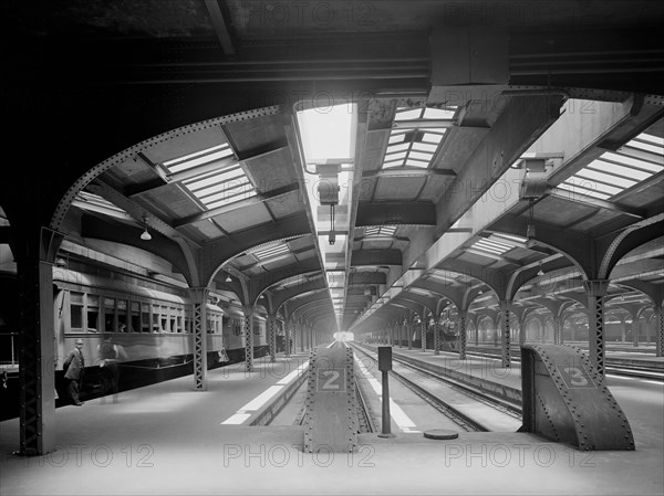 Train Sheds, Chicago and North Western Terminal, Chicago, Illinois, USA, Detroit Publishing Company, 1912