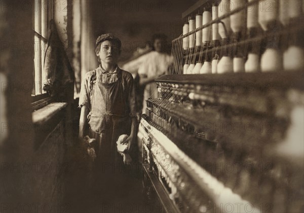 Young Doffer, Central Mills, Sylacauga, Alabama, USA, Lewis Hine for National Child Labor Committee, November 1910