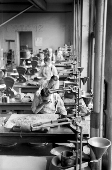 Workers Testing for Impurities in Wheat at Grain Inspection Department, Minneapolis, Minnesota, USA, John Vachon for Farm Security Administration, September 1939
