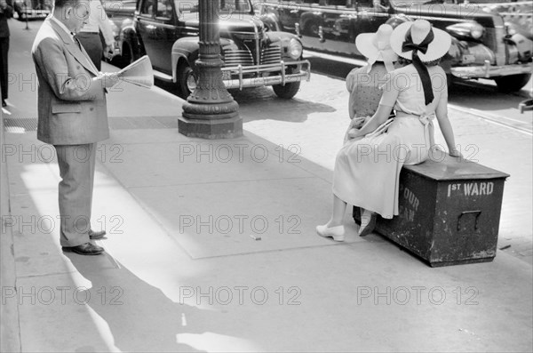 Waiting for Streetcar, Chicago, Illinois, USA, John Vachon for Farm Security Administration July 1940