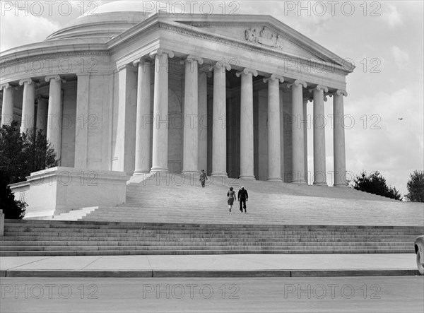 Jefferson Memorial dedication, Washington DC, USA, Ann Rosener for Office of War Information, April 12, 1943