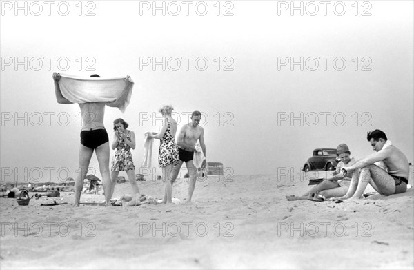 Group of People at Beach, Provincetown, Massachusetts, USA, Edwin Rosskam, Farm Security Administration, August 1940