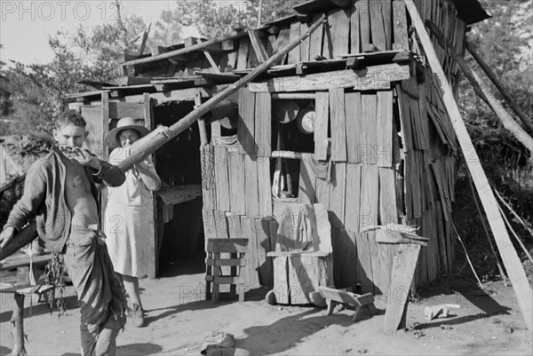 Squatter's Camp, Route 70, Arkansas, USA, Ben Shahn for U.S. Resettlement Administration, October 1935