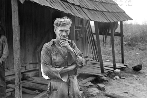 Sam Nichols, Tenant Farmer, Arkansas, USA, Ben Shahn for U.S. Resettlement Administration, October 1935