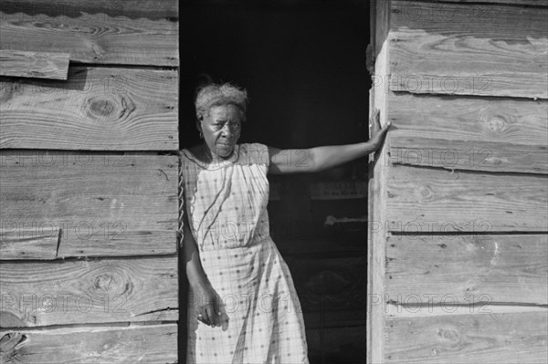 Wife of Strawberry Picker, Hammond, Louisiana, USA, Ben Shahn for U.S. Resettlement Administration, October 1935