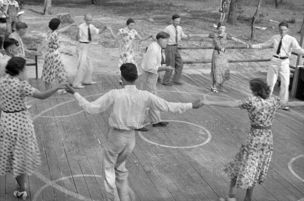 Square Dance, Skyline Farms, Alabama, USA, Ben Shahn, U.S. Resettlement Administration, 1937