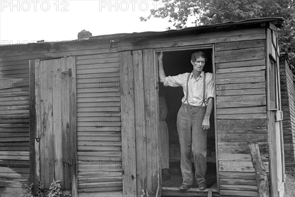 Dweller in "Hooverville", Circleville, Ohio, USA, Ben Shahn, U.S. Resettlement Administration, July 1938