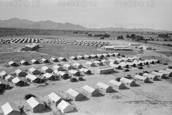 Agua Fria Migratory Labor Camp, High Angle View, Arizona, USA, Russell Lee, Farm Security Administration, May 1940