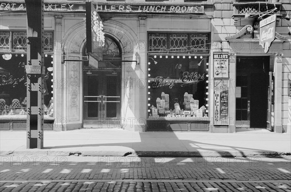 Cafeteria, Chicago, Illinois, USA, John Vachon, Farm Security Administration, July 1940