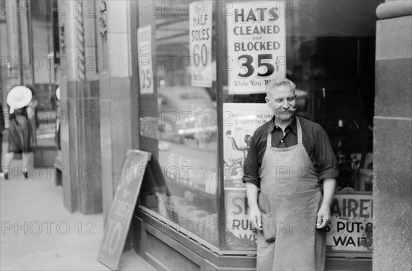 Shoemaker, Chicago, Illinois, USA, John Vachon, Farm Security Administration, July 1940