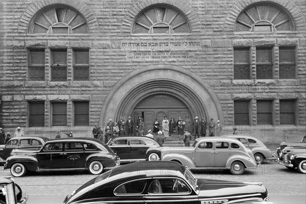 Easter Sunday, Pilgrim Baptist Church, South Side, Chicago, Illinois, USA, Russell Lee, Farm Security Administration, April 1941