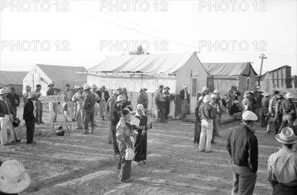 Japanese-American Farm Workers Getting Ready to Leave Farm Security Administration (FSA) Mobile Camp to Work in Fields, Nyssa, Oregon, USA, Russell Lee, Farm Security Administration, July 1942