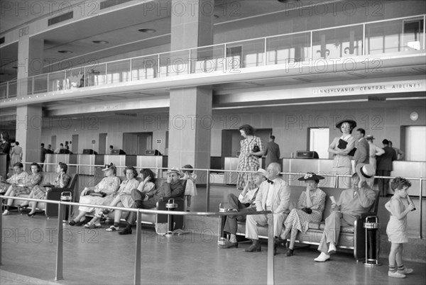 Main Waiting Room, Municipal Airport, Washington DC, USA, Jack Delano, Farm Security Administration, July 1941