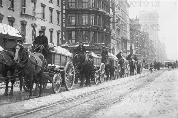 Wagons Carting Away Snow from Streets, New York City, New York, USA, Bain News Service, January 1908