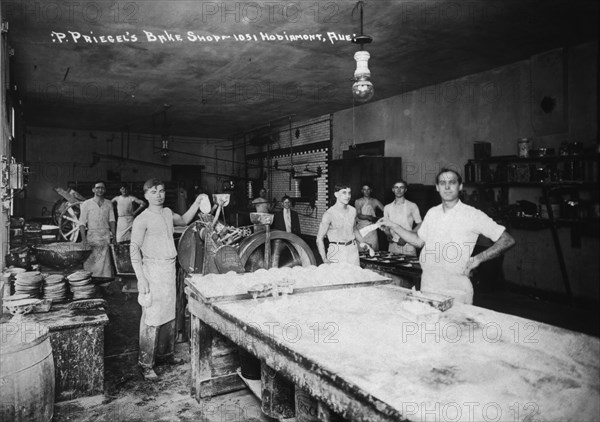 Bakery Workers, P. Priegel's Bake Shop, St. Louis Missouri, USA, 1915