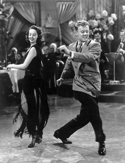 Lucille Bremer, Van Johnson, on-set of the Film, "Till the Clouds Roll By", 1946