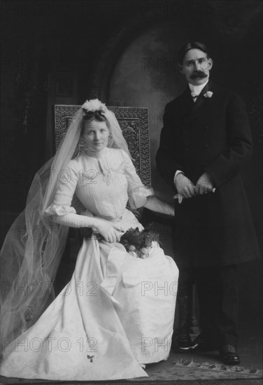 Wedding Couple, Portrait, USA, circa 1910