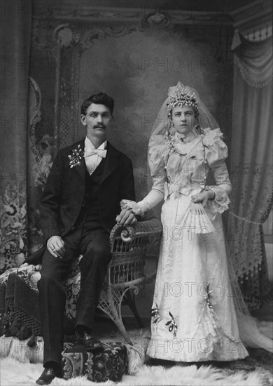 Wedding Couple, Portrait, Washington, Missouri, USA, circa 1905