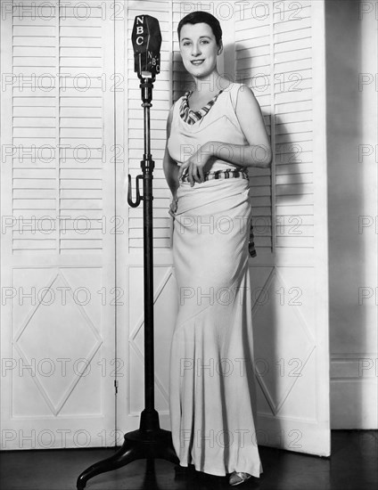 Beatrice Lillie on NBC radio show, 1934