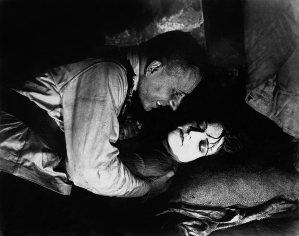 Erich von Stroheim, Miss DuPont, on-set of the Silent Film, "Foolish Wives', 1922