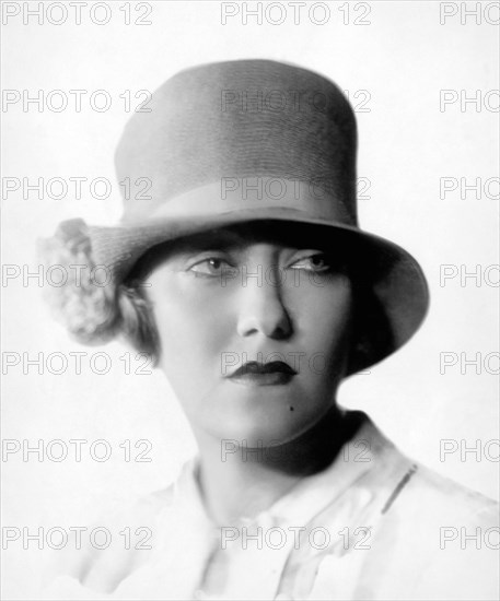 Gloria Swanson, American Actress, Portrait, 1927