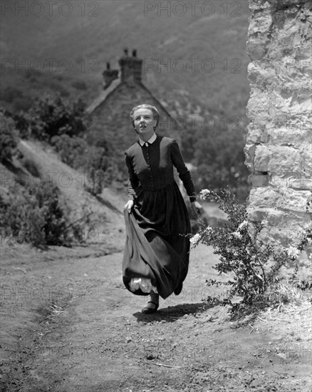 Anna Lee, on-set of the Film, "How Green Was My Valley", 20th Century Fox Film Corp., 1941