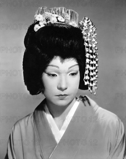 Shirley MacLaine, on-set of the Film, "My Geisha", 1962