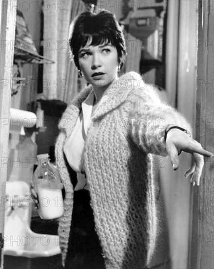 Shirley MacLaine, on-set of the Film "Two for the Seesaw", 1962