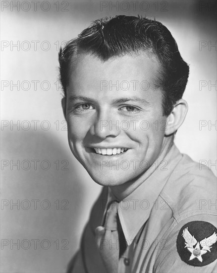 Lon McCallister, Portrait for the Film "Winged Victory", 1944