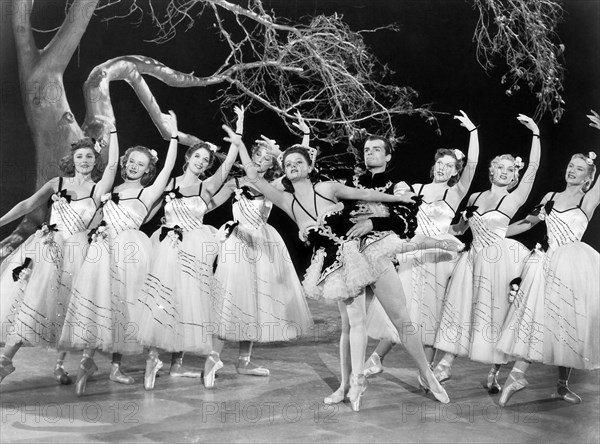 Alexis Smith (center), on-set of the Film "Rhapsody in Blue", 1945