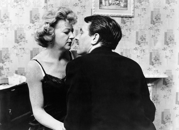 Dora Bryan, Robert Stephens, on-set of the Film "A Taste of Honey", 1961