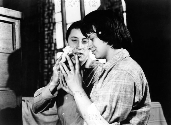 Murray Melvin, Rita Tushingham, on-set of the Film "A Taste of Honey", 1961