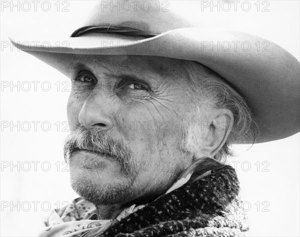 Robert Duvall, Portrait, on-set of the TV Mini-series "Lonesome Dove", CBS-TV, 1989