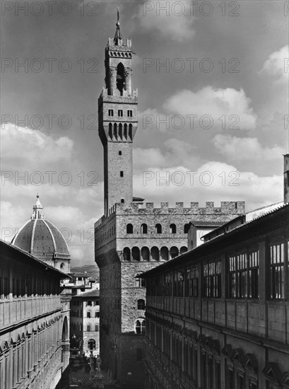 Uffizi Gallery and Palazzo Vecchio, Florence, Italy, Postcard, 1944