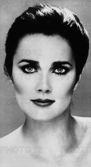 Actress Lynda Carter, Portrait, 1984