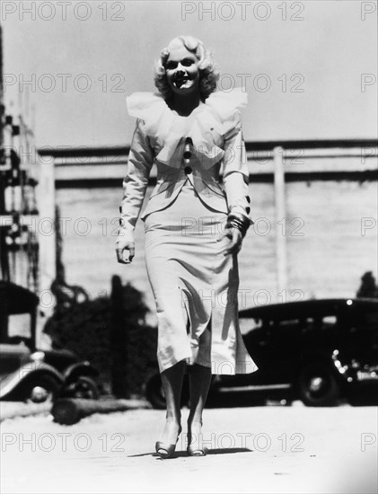 Jean Harlow, on-set of the Film "China Seas", 1935